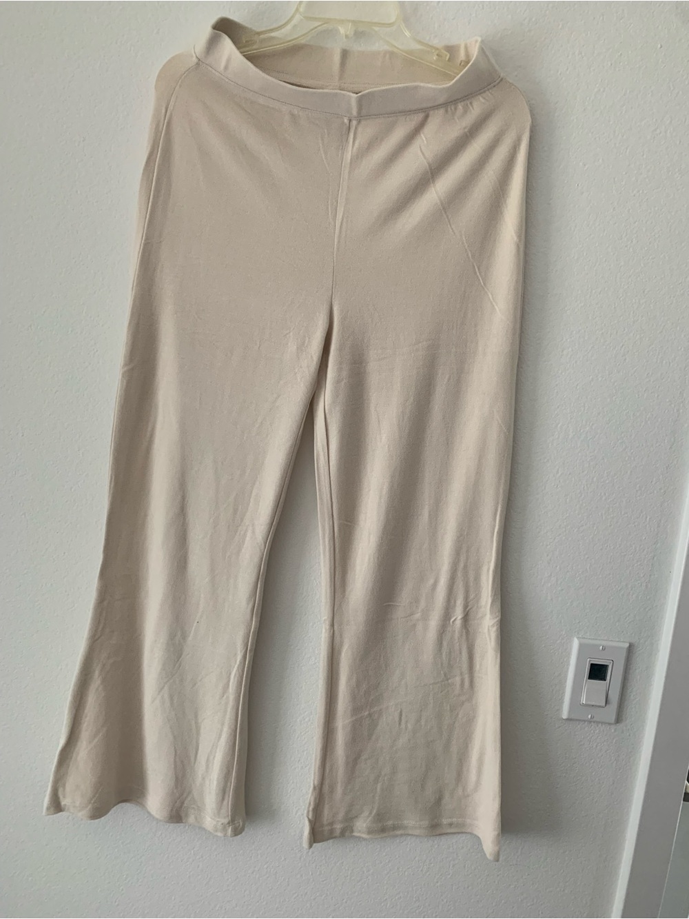 Zenana Soft Elastic Waisted Flare Pants NWOT 🌴